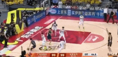 1-1!绝杀!压哨绝杀啊!最刺激的季后赛...